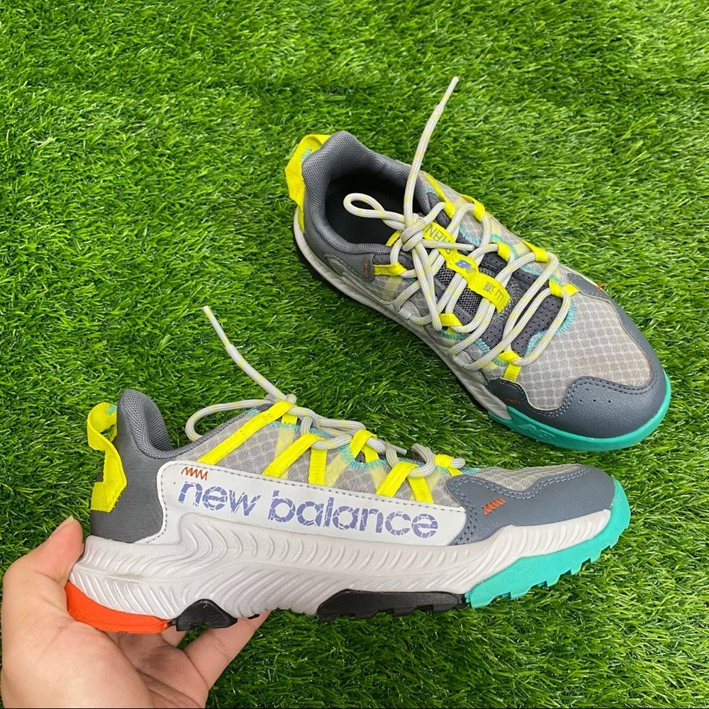 Women's New Balance DynaSoft Shando V1 Trail Sneakers size 5.5 - A002